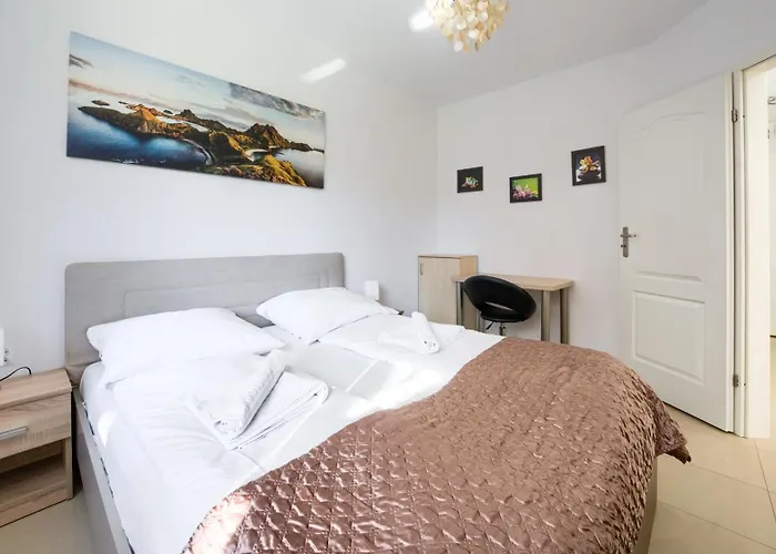 Jantar, Sun & Snow *